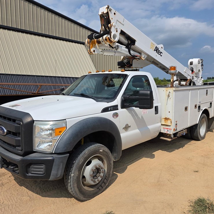 2015 FORD F550