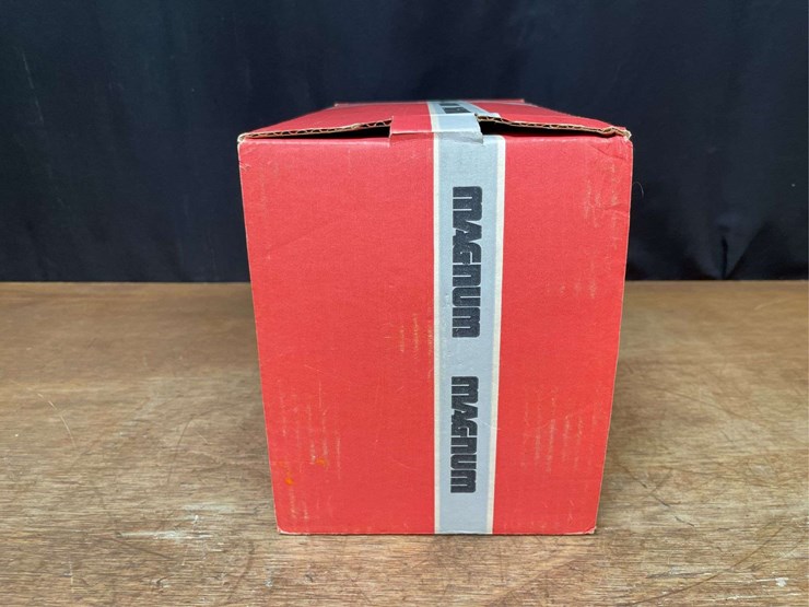 1/16-case-ih-magnum-7130-1987-denver-nib-ertl-image-16