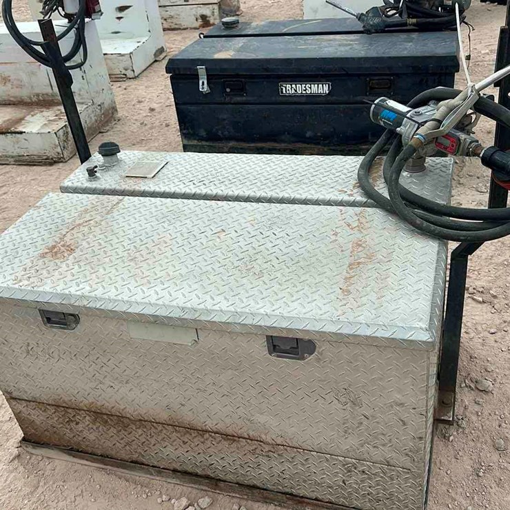 100 GAL FUEL TANK W/PUMP TOOLBOX COMBO