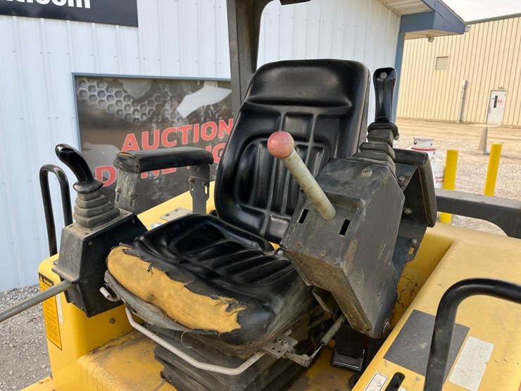 new-holland-d70-crawler-dozer-image-22