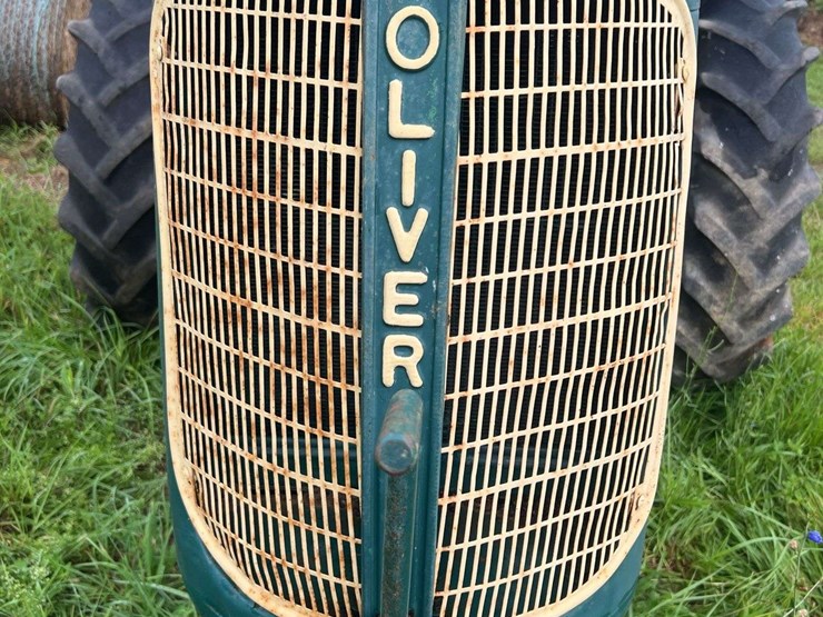 oliver-70-image-9