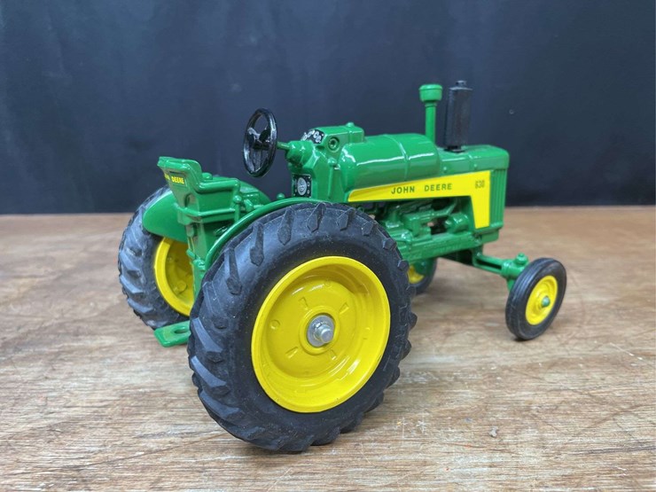 1/16-john-deere-630-lp-1988-nfts-nib-ertl-image-9