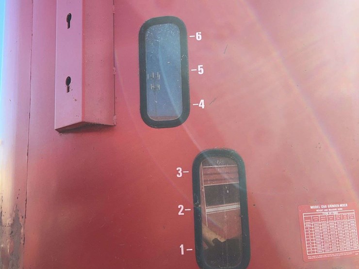 case-ih-1350-image-4