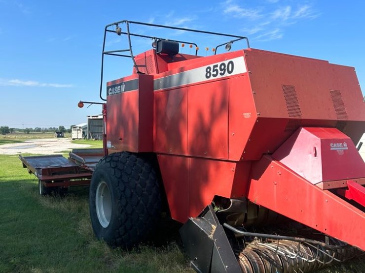 2001-case-ih-8590-image-4
