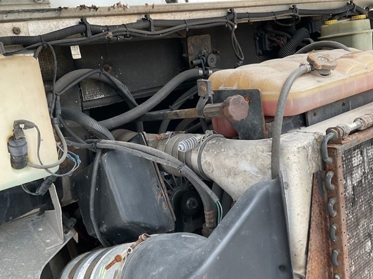 2007-freightliner-mt45-image-12
