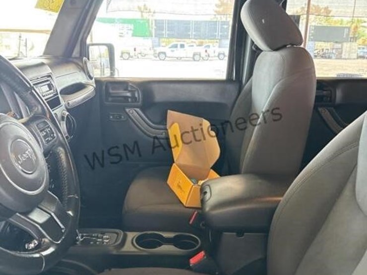 2017-jeep-wrangler-image-22