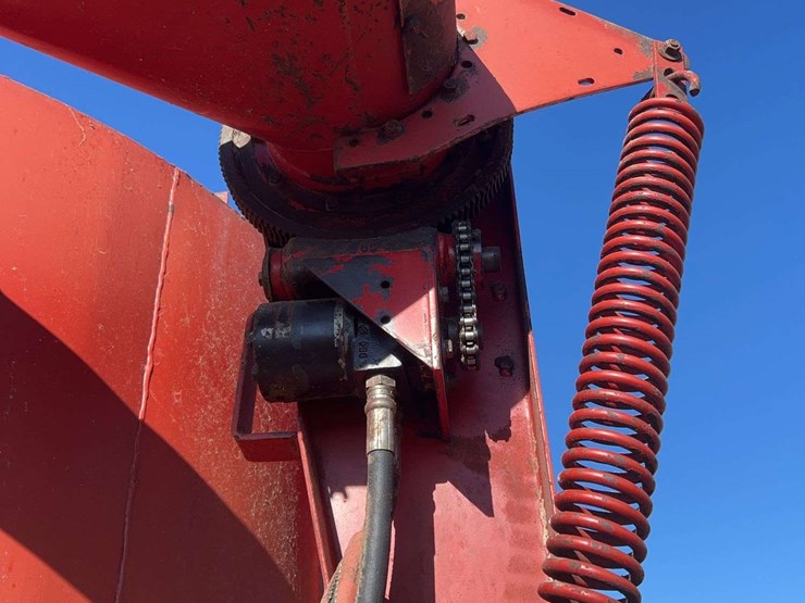case-ih-1350-image-13