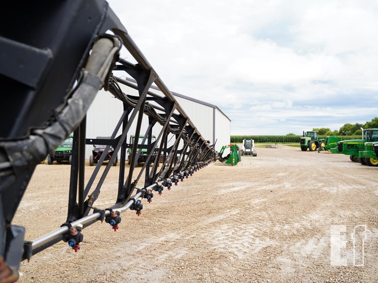 2011-john-deere-4930-image-56