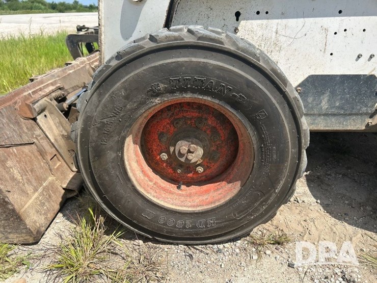 bobcat-s300-image-27