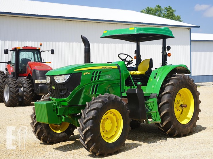 2013-john-deere-6125m-image-1