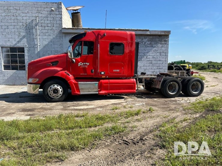 2007-peterbilt-387-image-19