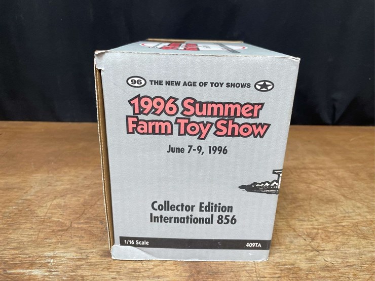 1/16-ih-856-1996-sfts-nib-ertl-image-18