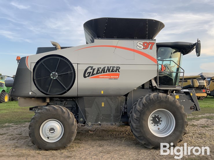 2023-gleaner-s97-image-4