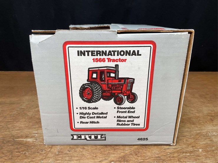 1/16-ih-1566-special-edtion-nib-ertl-image-5
