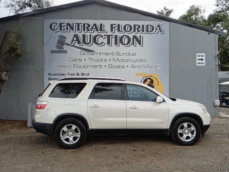2009-gmc-acadia-image-1