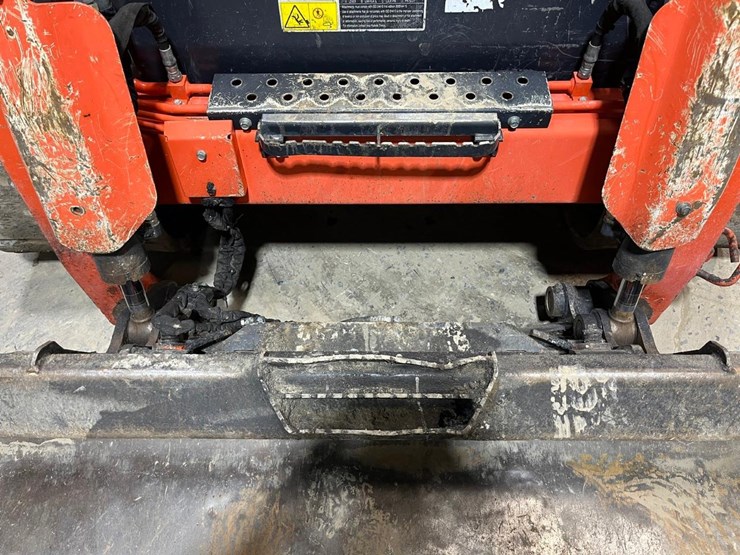 2022-kubota-svl97-2-image-10