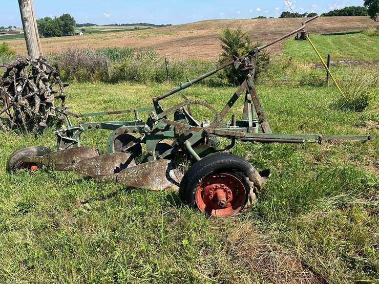oliver-3-bottom-plow-image-1