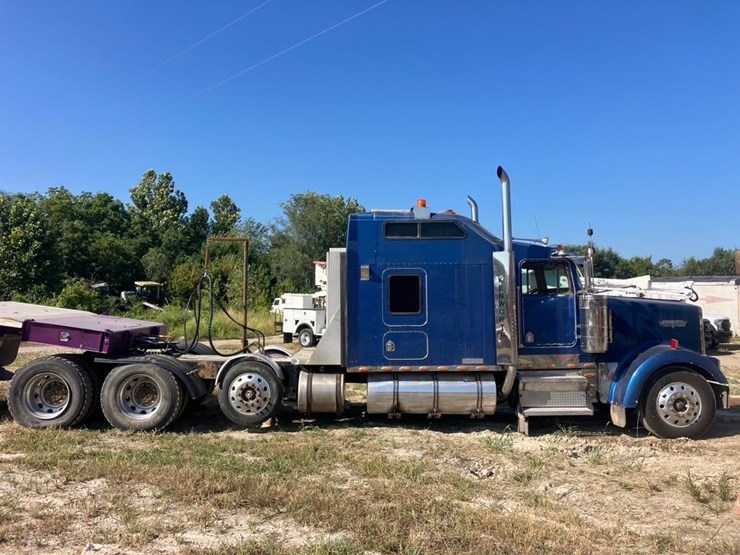 2000-kenworth-w900-image-1