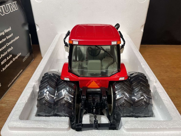 1/16-case-ih-magnum-mx240-collector-nib-ertl-image-5