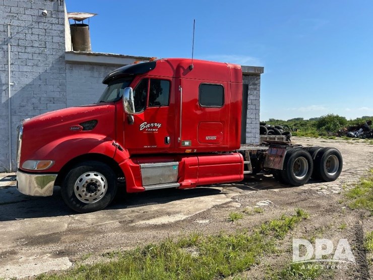 2007-peterbilt-387-image-2