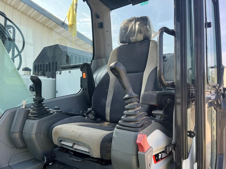 2020-bobcat-e145-image-28