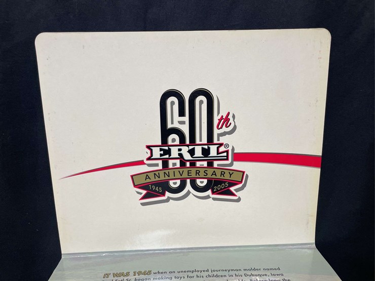 1/16-farmall-560-hi-clear-60th-anniversary-nib-ertl-image-5