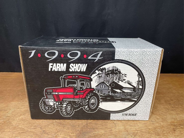 1/16-case-ih-magnum-7240-1994-farm-show-nib-ertl-image-17