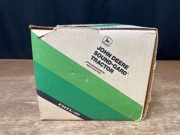 1/16-john-deere-4450-nib-ertl-image-5