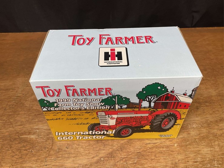 1/16-ih-660-1999-nfts-nib-ertl-image-16
