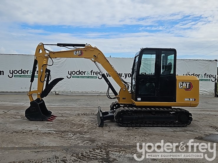 2022-caterpillar-305.5-image-2