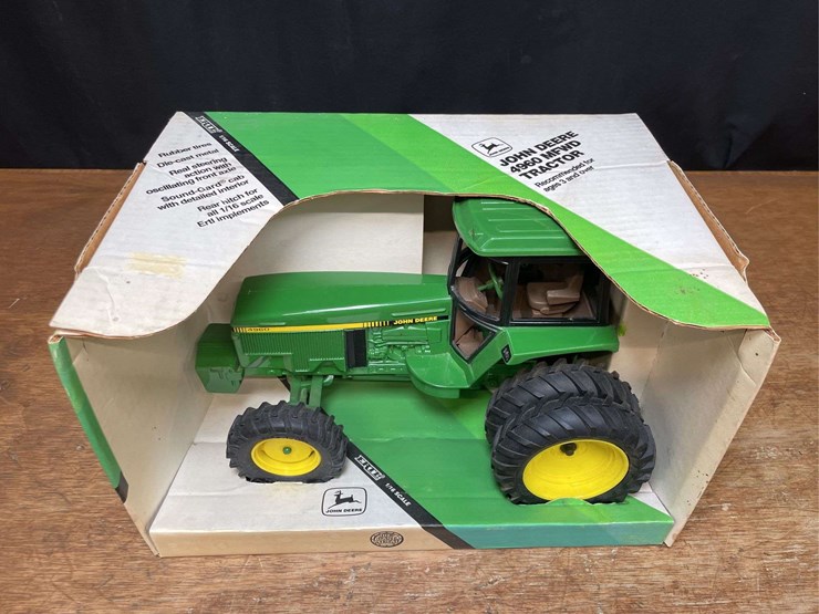 1/16-john-deere-4960-nib-ertl-image-3
