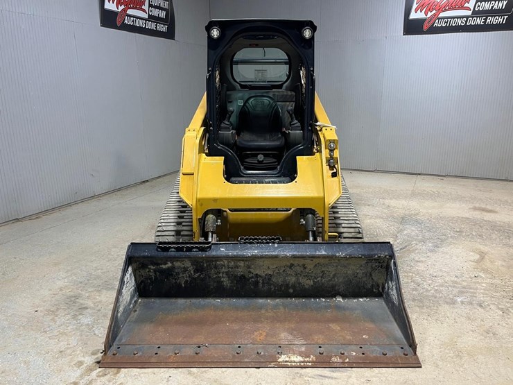 2023-caterpillar-259d3-image-8