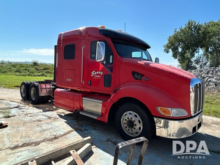 2007-peterbilt-387-image-10