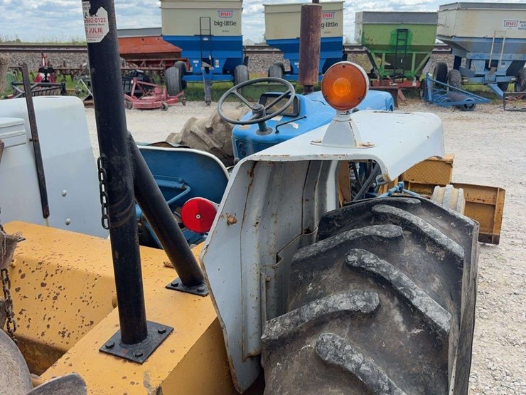 ford-4000-image-9