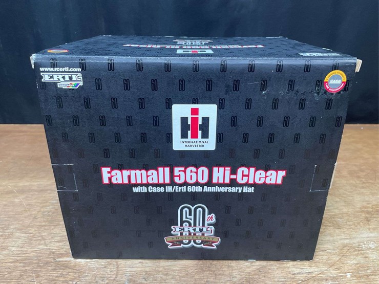 1/16-farmall-560-hi-clear-60th-anniversary-nib-ertl-image-9