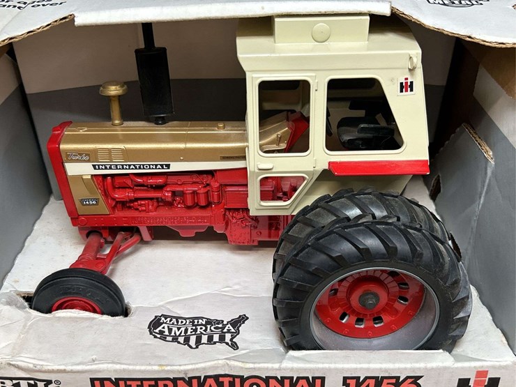 1/16-ih-1456-gold-demonstrator-collector-nib-ertl-image-2