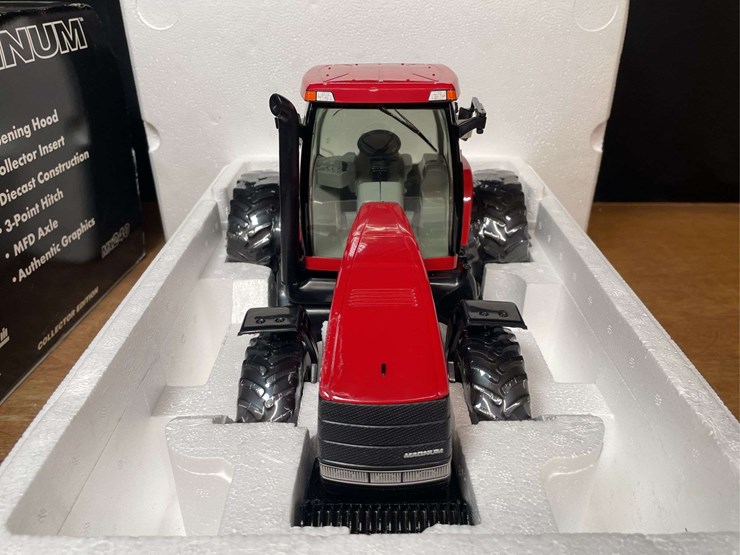 1/16-case-ih-magnum-mx240-collector-nib-ertl-image-3