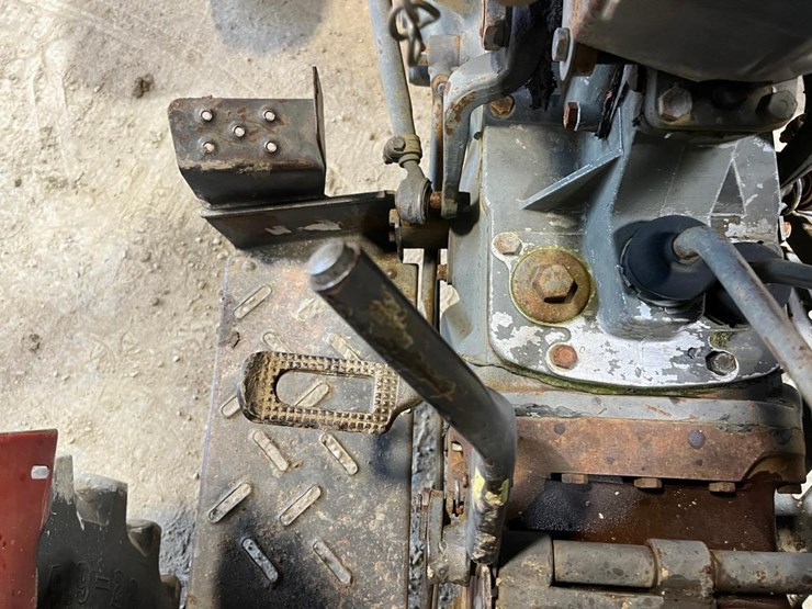 massey-ferguson-231-image-26