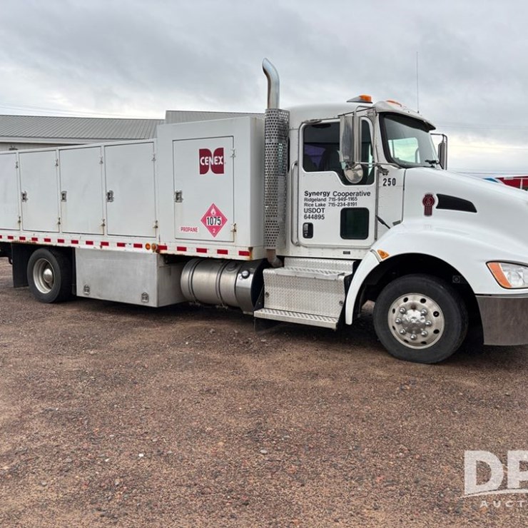 2012 Kenworth Bottle Truck (DR12101 Unit 250)