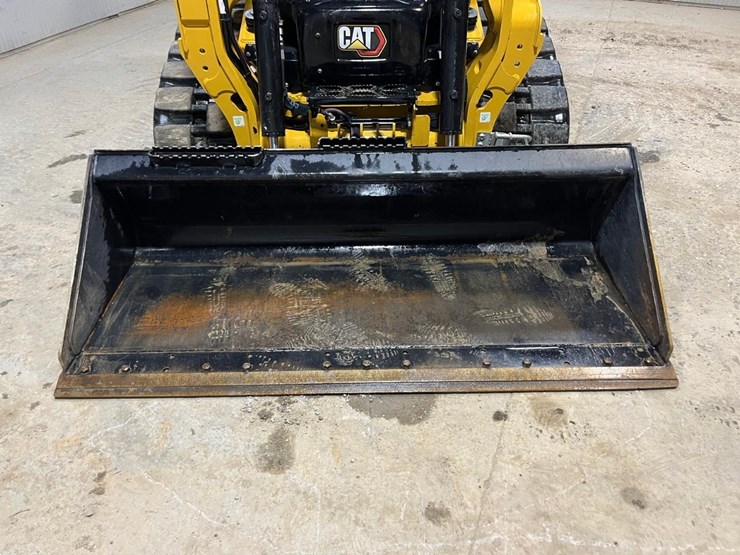 2024-caterpillar-255-skid-steer-loader-image-9