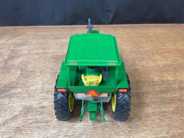 1/16-john-deere-4230-1998-nfts-nib-ertl-image-9