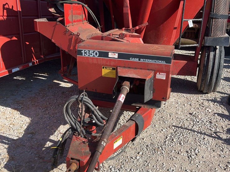 case-ih-1350-image-2