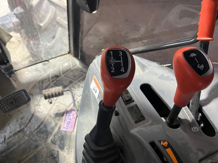 2018-kubota-m5-111hdc-image-32