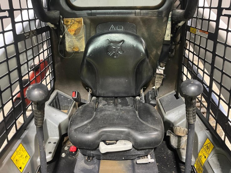 2022-bobcat-s590-image-17