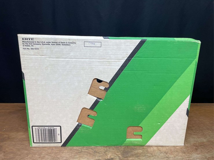 1/24-scale-john-deere-titan-ii-combine-nib-ertl-image-8