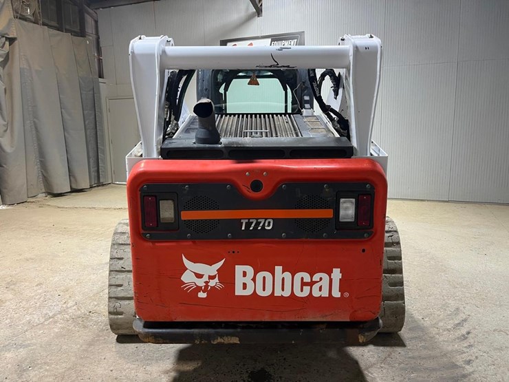 2022-bobcat-t770-image-4
