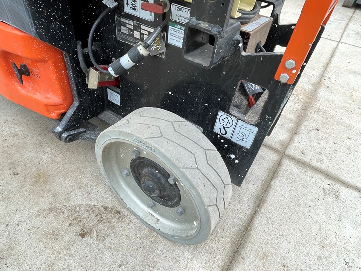 jlg-2630es-image-29