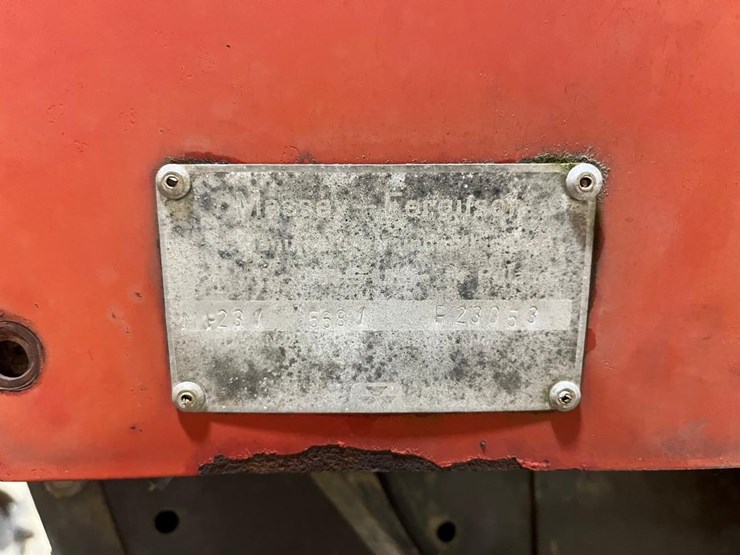massey-ferguson-231-image-31