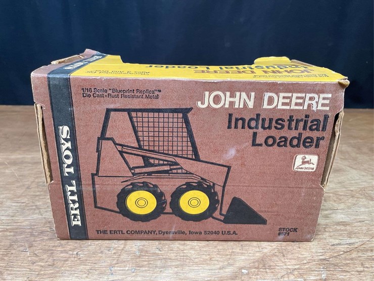 1/16-john-deere-industrial-skid-steer-nib-ertl-image-5