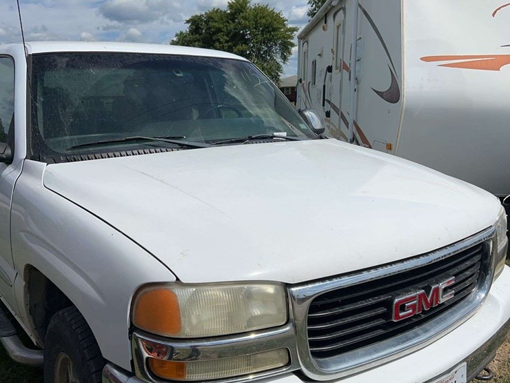 2001-gmc-sierra-1500-image-2
